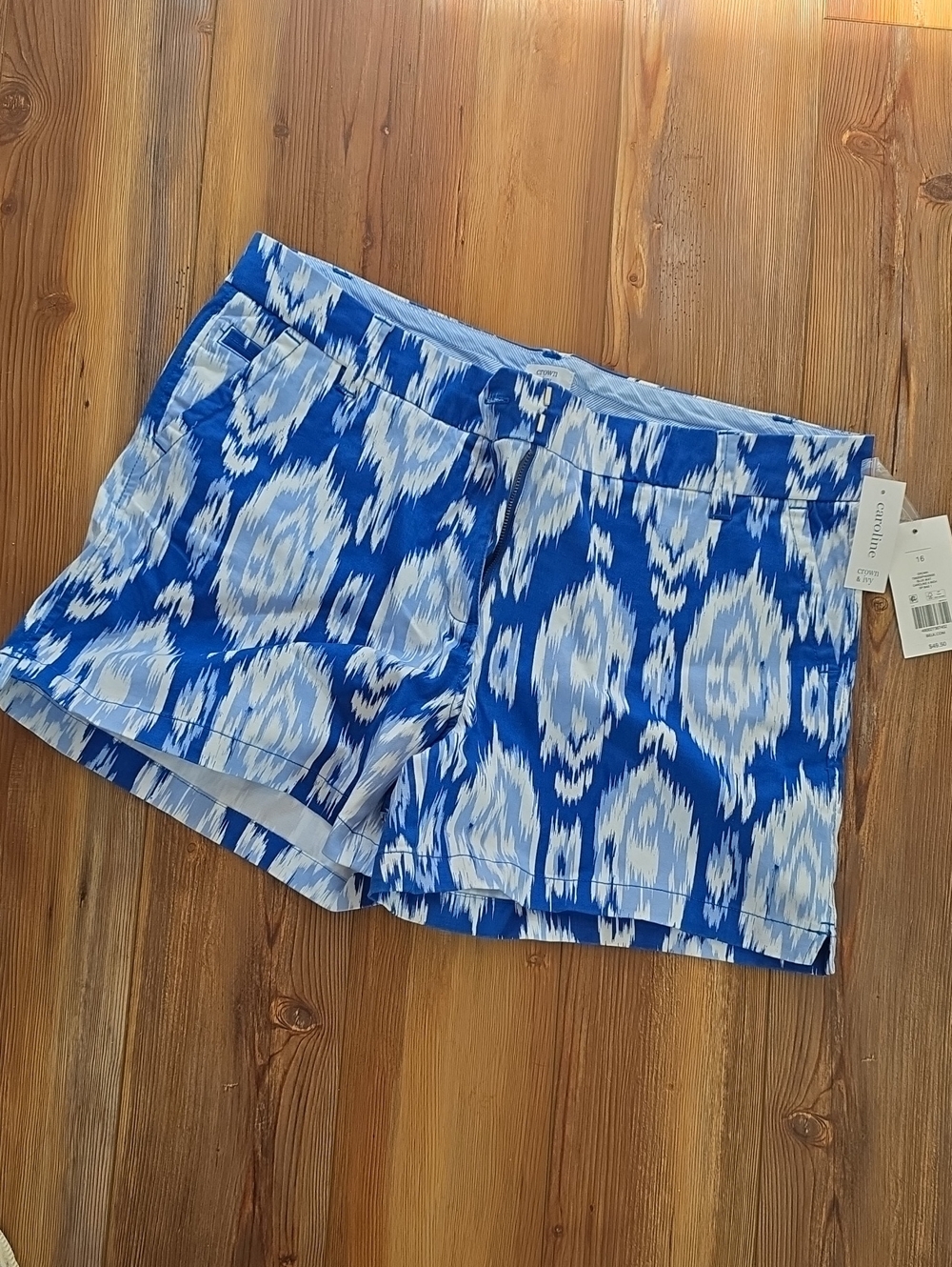 crown & ivy Blue Ikat High-Waist Shorts